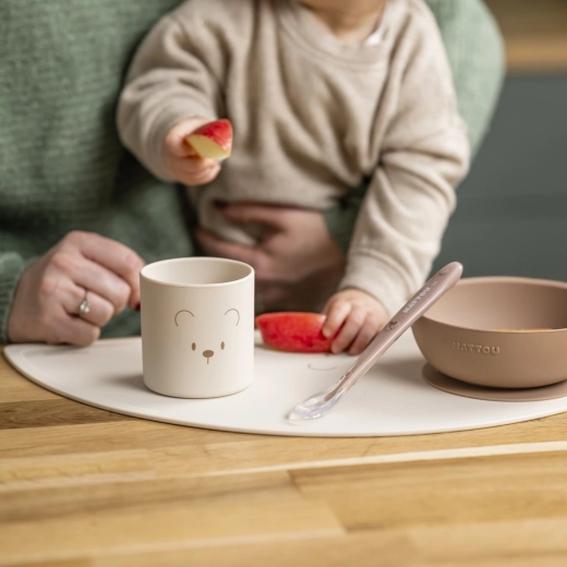 Miękki, bezpieczny i niełamliwy silikon
