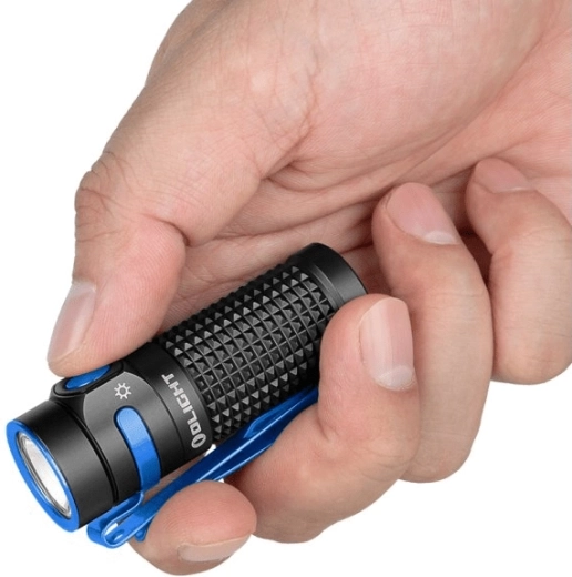 Olight Baton 4 – kompaktowa ładowalna latarka LED 1300 lm