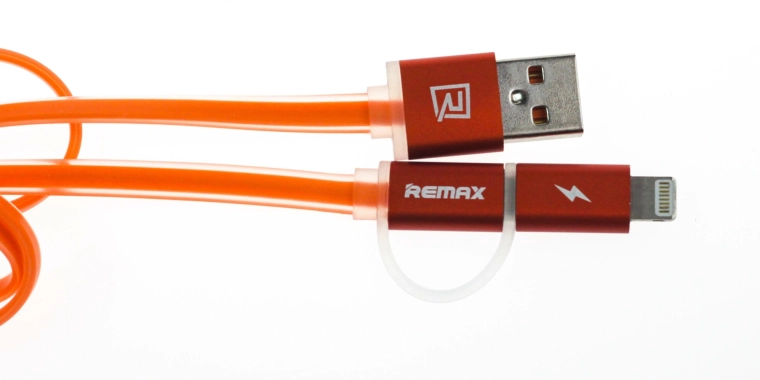 Płaski, wytrzymały i nieplączący się design