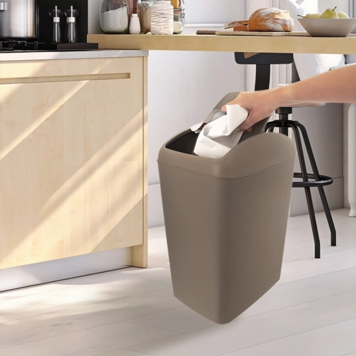 Lekki plastik (UH) i łatwa konserwacja