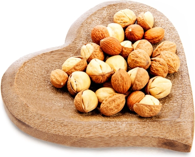 Drewniany talerz do przekąsek w kształcie serca z mango 12 × 12 cm