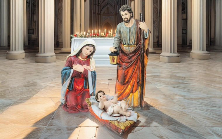 Zestaw 3 podświetlanych figur – Święta Rodzina 120 cm, żywica