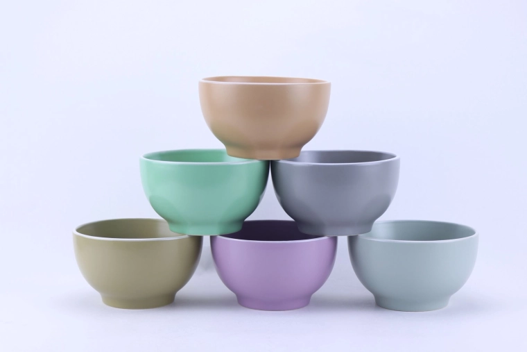 Ceramiczna miska bulionowa 680 ml z zieloną glazurą