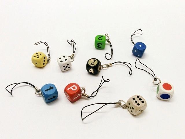 Detoa brelok kostka – kolorowy zawieszka do kluczy