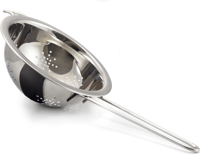 Nierdziany cedzak 14 cm BANQUET