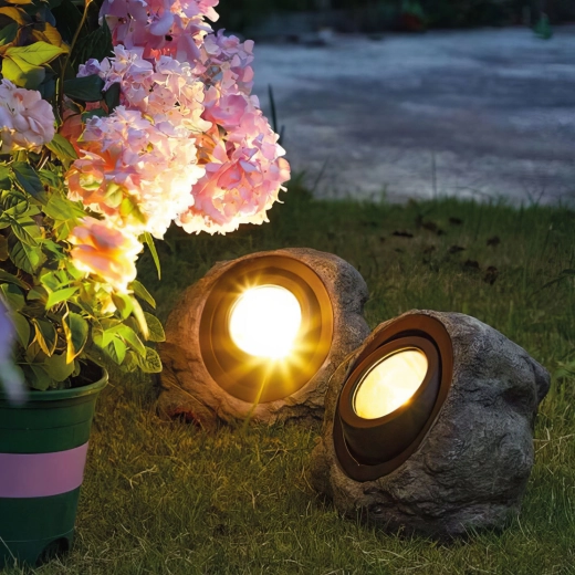 Solarna lampa ogrodowa LED w kształcie kamienia