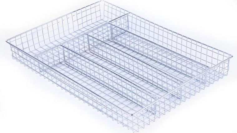 Druciany organizer na sztućce z 5 przegródkami, chromowany metal 25,8 × 36,5 × 4,4 cm