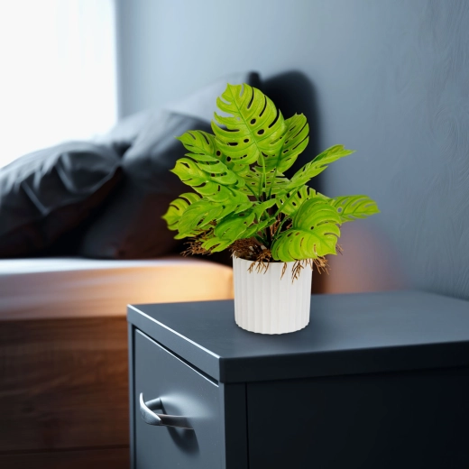 Dekoracyjna sztuczna monstera w doniczce
