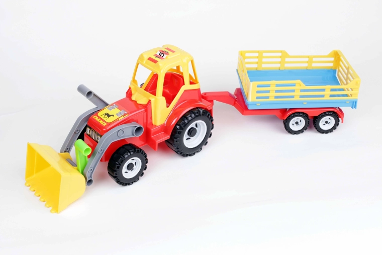 Traktor z ładowaczem i przyczepą - model 084
