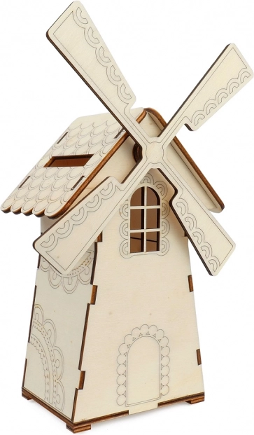 Drewniana skarbonka w kształcie młyna ze światłem