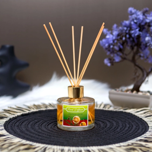 Dyfuzor zapachowy z patyczkami o zapachu świątecznych przypraw 100 ml