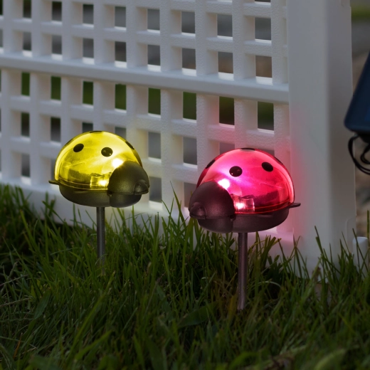 Solarna lampa ogrodowa LED w kształcie biedronki, z zimnym białym światłem – 1 sztuka