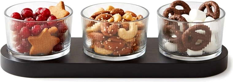 Szklane miseczki na przekąski na tacy, zestaw 4‑częściowy