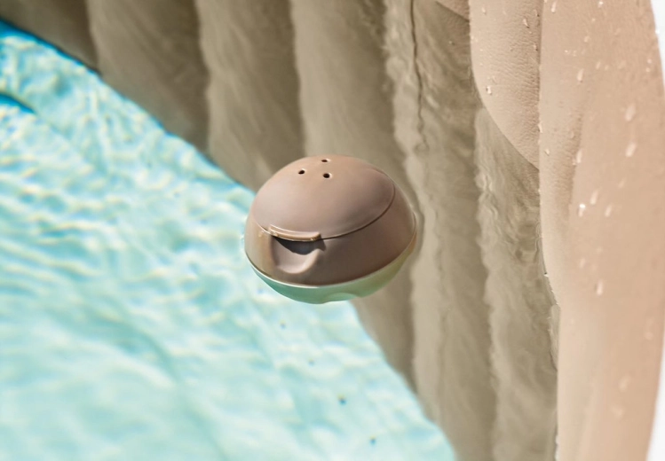 Mały pływak na tabletki do jacuzzi