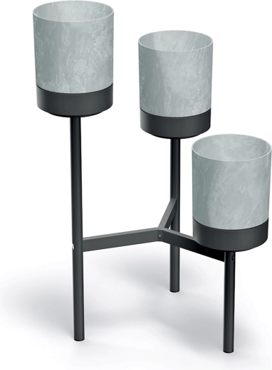 Trzypoziomowa metalowa półka na kwiaty z szarymi donicami 54 cm