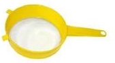 Plastowe kuchenne sitko z rączką 6 cm