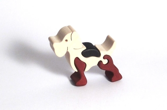 Drewniane puzzle wkładanki – mały piesek