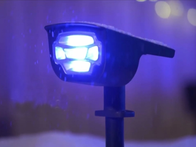 Solarny lampion ogrodowy z kolorowym oświetleniem LED