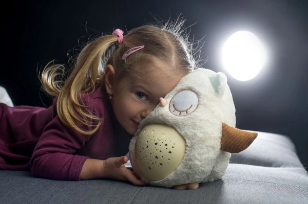 Usypiająca sówka z projektorem i kołysankami