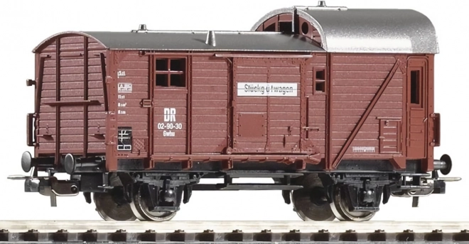 Model dwuosiowego krytego wagonu DR Era III