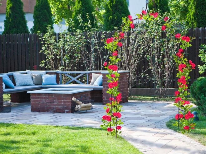 Ogrodowa pergola dla róż