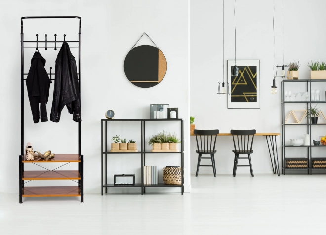 Stojący wieszak na ubrania z półkami ModernHome