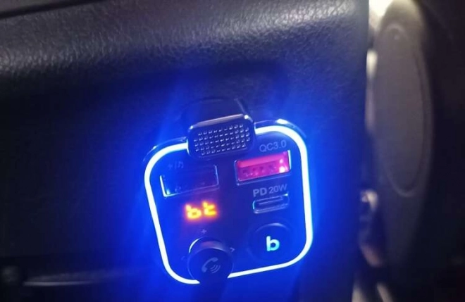Bluetooth FM nadajnik/ladowarka Xtrobb 22355