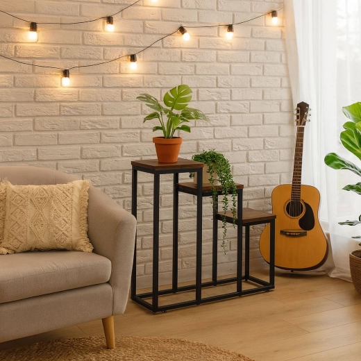 Trzy stopniowane półki dla perfekcyjnej prezentacji