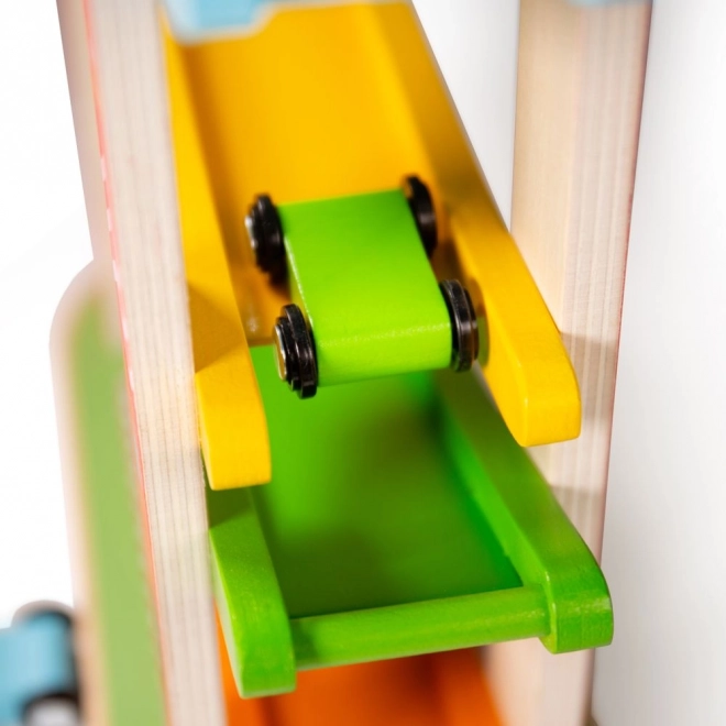 Drewniany tor wyścigowy dla samochodów od Bigjigs Toys