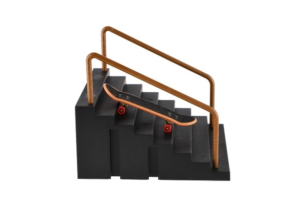 Schody z poręczą do fingerboardu