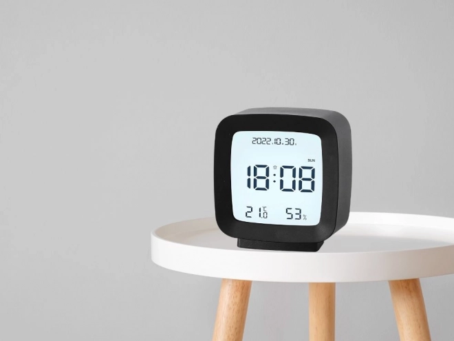 Cyfrowy budzik z wyświetlaczem LCD oraz pomiarem temperatury i wilgotności