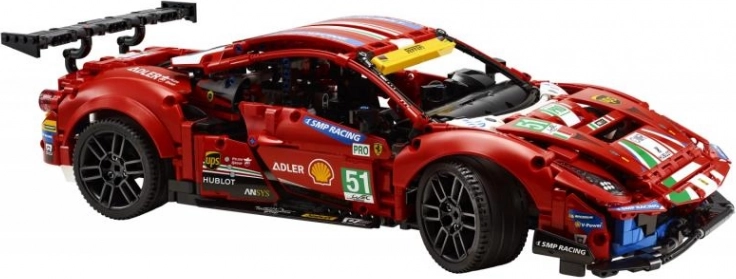 Ikoniczny wyścigowy design FERRARI