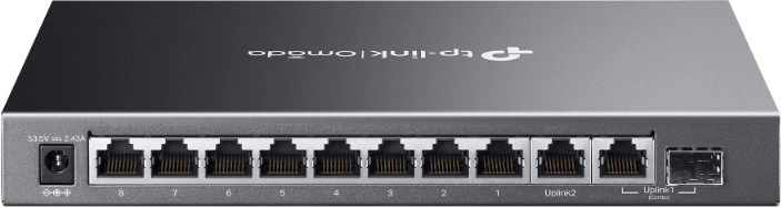 8× PoE+ o mocy do 123 W