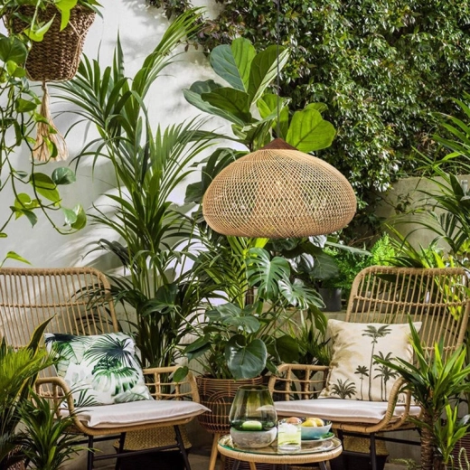 Współgra ze stylem naturalnym i nowoczesnym