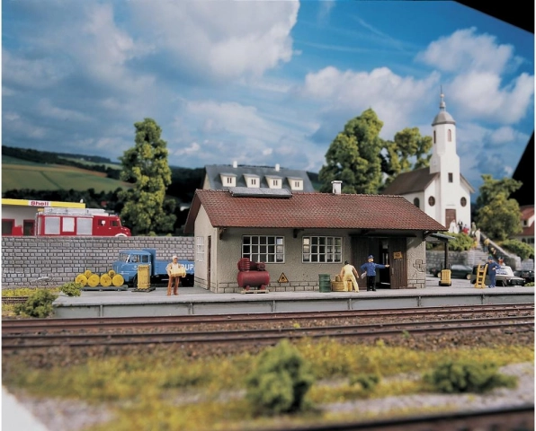 Magazyn Burgstein - Model PIKO HOBBY