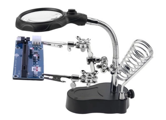 Trzecia ręka z lupą i oświetleniem LED