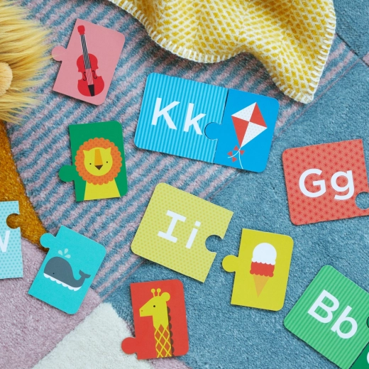 Pstro ilustrowane karty