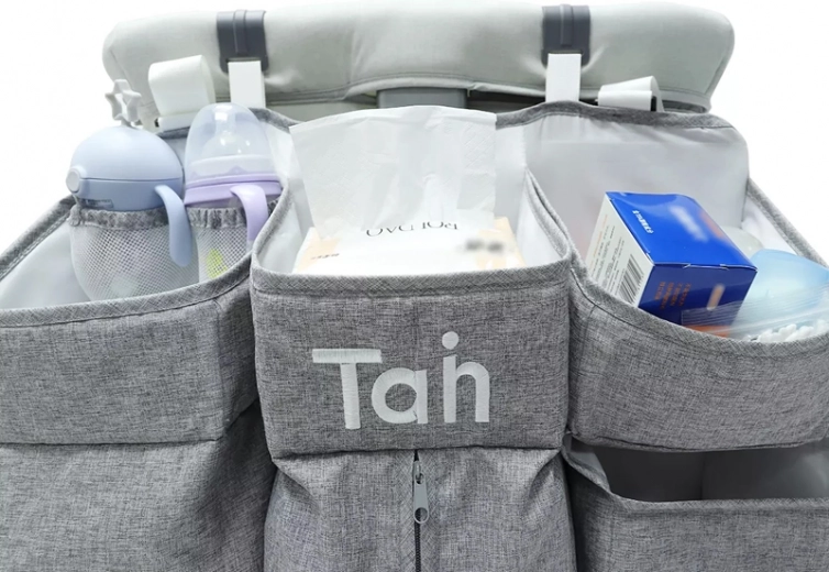 Przejrzyste przechowywanie i siatkowe kieszenie na drobiazgi