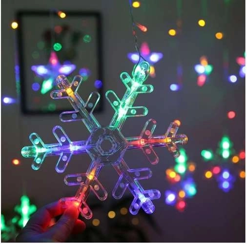 LED kolorowy zawieszka z płatkami śniegu i gwiazdkami - 5 m, 138 LED