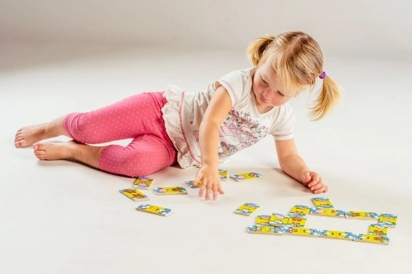 Domino Moje pierwsze zwierzątka drewno gra towarzyska 28szt w pudełku 17x9x3,5cm MPZ