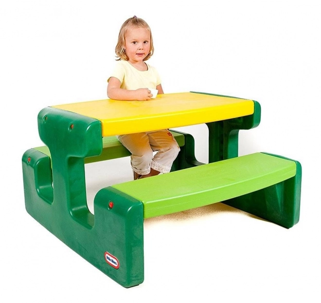 Duży stół piknikowy dla dzieci Little Tikes