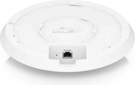 2,5 GbE z PoE+ dla łatwej instalacji