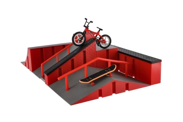 Skatepark - rampy, rower palcowy i deskorolka