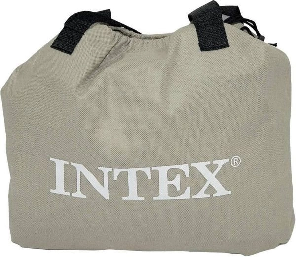 Wygodna zamszowa powierzchnia i praktyczne akcesoria