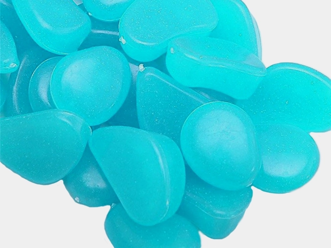 Fluorescencyjne świecące kamienie do ogrodu i domu