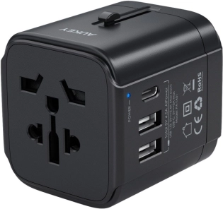Aukey uniwersalny adapter podróżny 7.8A z 2x USB A i 1x USB C