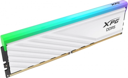 Imponujące podświetlenie RGB i łatwa synchronizacja