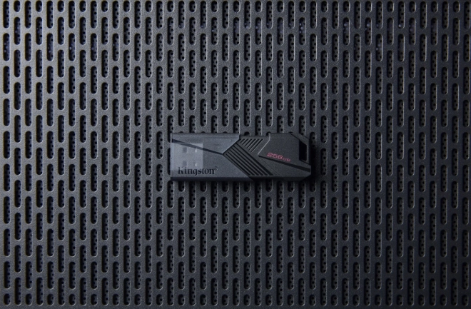 Dysk flash Data Traveler Exodia Onyx 128GB USB3.2 Gen1