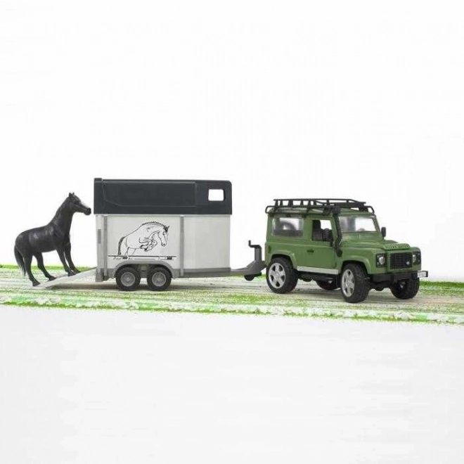 Bruder LAND ROVER z przyczepką na konie