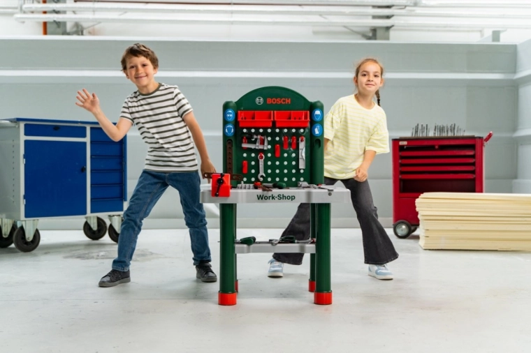 Nauka przez zabawę: motoryka, kreatywność i współpraca